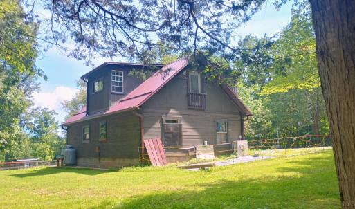 Photo #7 of 176 Toms Lane, Roseland, VA 1.9 acres