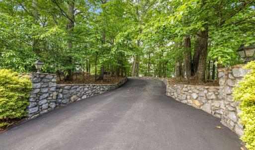 Photo #2 of 420 Cresthill Road, Lynchburg, VA 7.2 acres