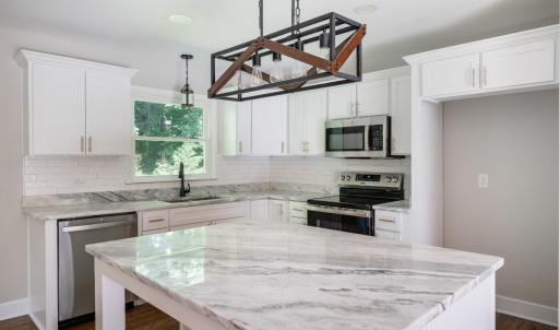 Photo #12 of 2039 Indian Hill Road, Lynchburg, VA 0.5 acres