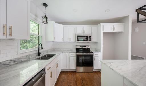 Photo #11 of 2039 Indian Hill Road, Lynchburg, VA 0.5 acres