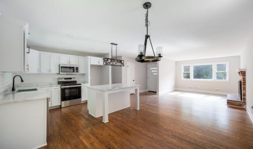 Photo #10 of 2039 Indian Hill Road, Lynchburg, VA 0.5 acres