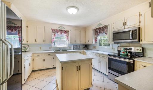 Photo #13 of 723 Custer Drive, Lynchburg, VA 0.7 acres