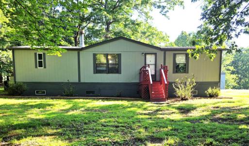 well maintained single-wide situated on 8+acres