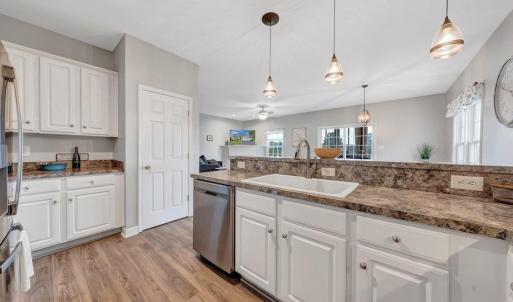 Photo #10 of 1222 8th Fairway Lane, Huddleston, VA 0.8 acres