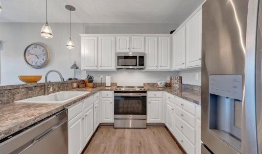 Photo #8 of 1222 8th Fairway Lane, Huddleston, VA 0.8 acres