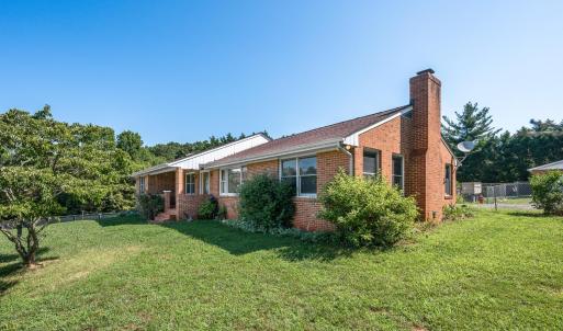 Photo #5 of 1874 Hales Ford Road, Moneta, VA 5.0 acres
