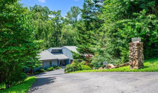 Photo #74 of 210 Huntingwood Boulevard, Lynchburg, VA 0.9 acres