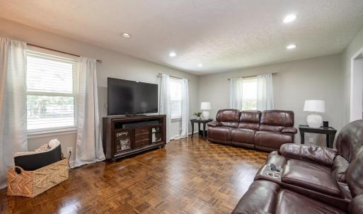 Photo #4 of 196 Woodhaven Drive, Lynchburg, VA 1.0 acres