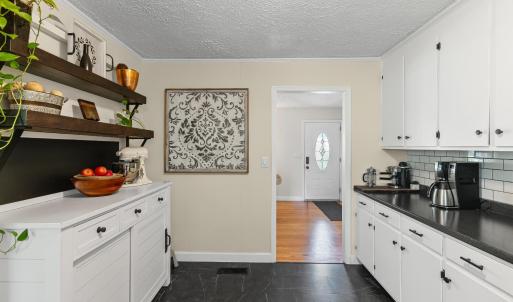 Photo #12 of 1604 Avondale Drive, Altavista, VA 0.5 acres