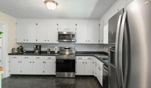 Photo #11 of 1604 Avondale Drive, Altavista, VA 0.5 acres