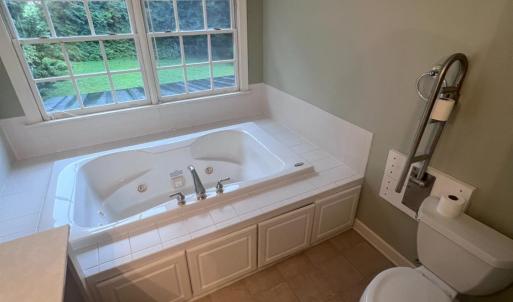 Photo #23 of 300 Hayfield Drive, Lynchburg, VA 1.0 acres