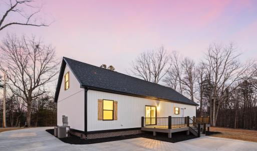 Photo #5 of 200 Saunders Point Road, Huddleston, VA 0.5 acres