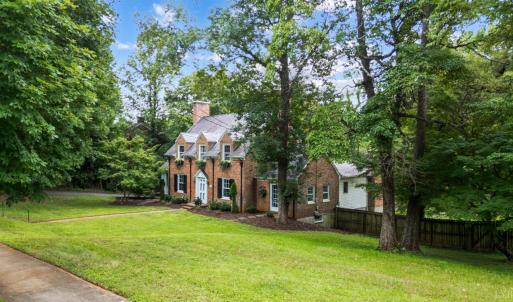 Photo #2 of 3323 Woodridge Place, Lynchburg, VA 0.5 acres