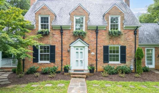 Photo #1 of 3323 Woodridge Place, Lynchburg, VA 0.5 acres