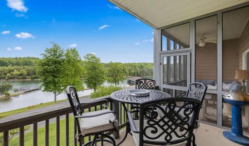 Photo #1 of 1175 Mariners Way, Huddleston, VA