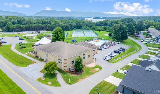 Photo #40 of 1175 Mariners Way, Huddleston, VA