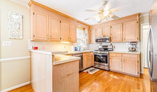 Photo #13 of 2405 Hawthorne Road, Lynchburg, VA 0.9 acres