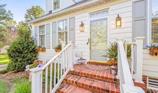 Photo #6 of 2405 Hawthorne Road, Lynchburg, VA 0.9 acres