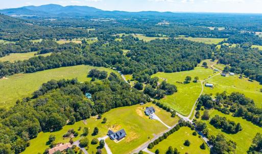 Photo #53 of 1101 Foxfire ln, Bedford, VA 4.9 acres