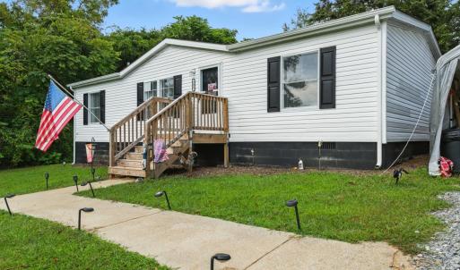 Photo #3 of 221 Cedar Court, Gretna, VA 0.6 acres