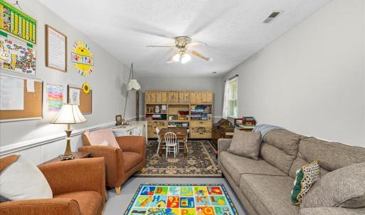 Another nice big room downstairs! Great for hanging out~ or in this case, Homeschooling!