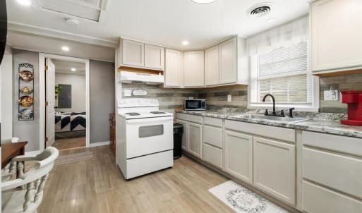 Photo #10 of 3684 Brights Road, Gretna, VA 0.9 acres