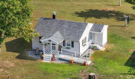 Photo #2 of 3684 Brights Road, Gretna, VA 0.9 acres