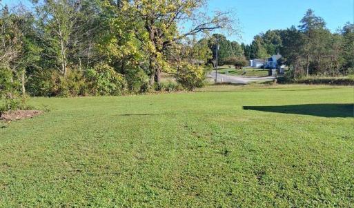 Photo #18 of 3684 Brights Road, Gretna, VA 0.9 acres