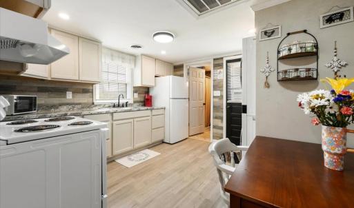 Photo #9 of 3684 Brights Road, Gretna, VA 0.9 acres