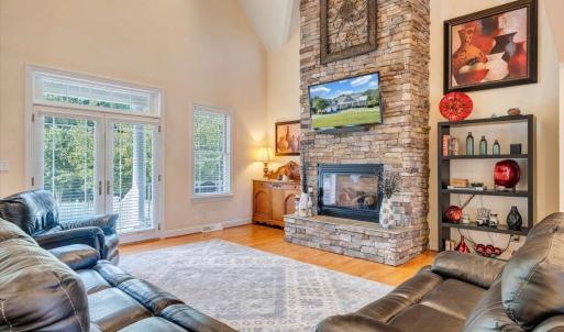 Photo #6 of 1074 Jefferson Dr W, Forest, VA 1.4 acres