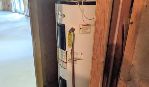 Hot water heater