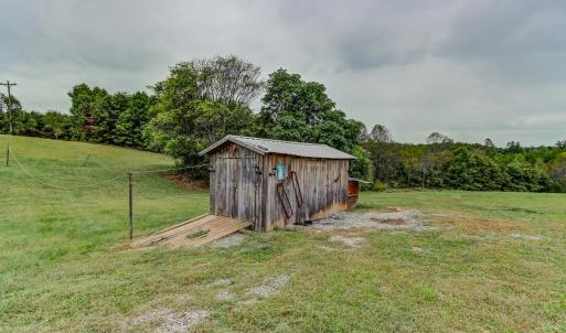 Photo #10 of 2315 Roark Mill Road, Hurt, VA 32.8 acres