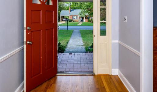 Photo #4 of 1007 Grand View Circle, Lynchburg, VA 0.5 acres