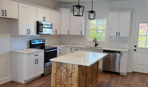 Photo #4 of 110 Aaron Place, Lynchburg, VA 0.1 acres