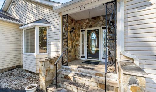 Photo #4 of 309 Tulip Tree Lane, Moneta, VA 0.5 acres