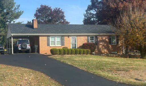 Front off home from Dixie Airport Road.  Freshly sealed paved drive.