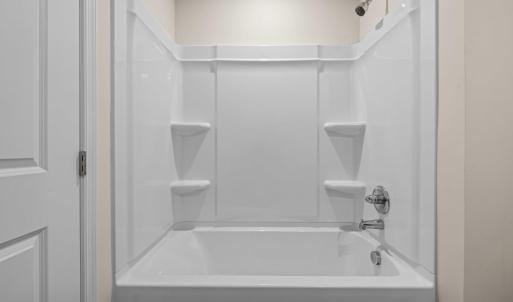 Full one piece shower surround/tub