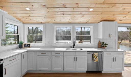 Photo #8 of 509 Pleasure Point Drive, Goodview, VA 0.9 acres