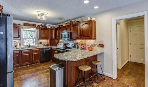 Photo #31 of 264 Robinson Drive, Lynchburg, VA 4.3 acres