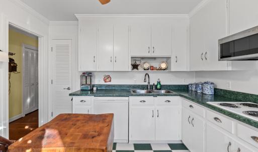 Photo #11 of 1921 Tabby Ln, Altavista, VA 1.4 acres