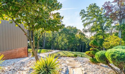 Photo #33 of 1921 Tabby Ln, Altavista, VA 1.4 acres