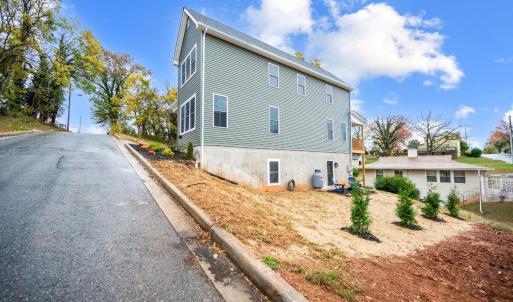 Photo #57 of 526 Essex Street, Lynchburg, VA 0.1 acres