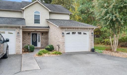 Photo #2 of 1157 Sleepy Oak Lane, Forest, VA 0.1 acres