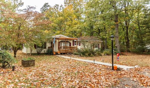 Photo #2 of 301 Log Cabin Road, Appomattox, VA 1.0 acres