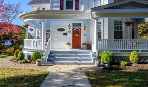 Photo #3 of 1002 Broad Street, Altavista, VA 0.3 acres