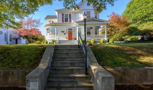 Photo #2 of 1002 Broad Street, Altavista, VA 0.3 acres