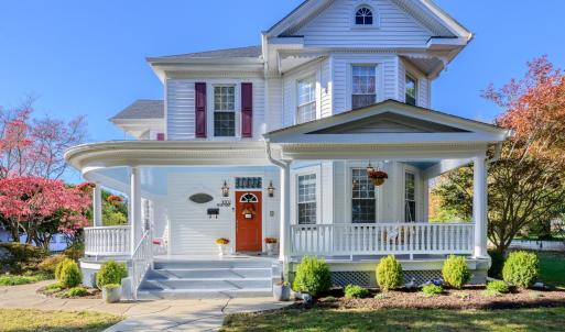 Photo #1 of 1002 Broad Street, Altavista, VA 0.3 acres