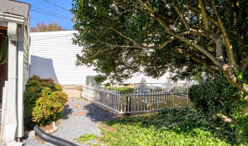 Photo #55 of 1002 Broad Street, Altavista, VA 0.3 acres