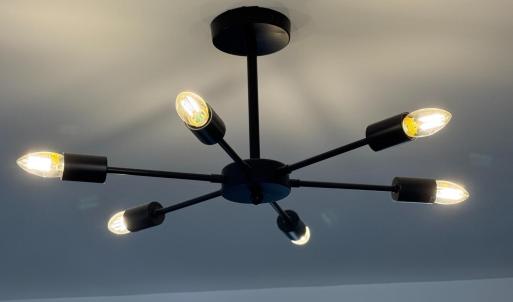 Pretty DR light fixture!
