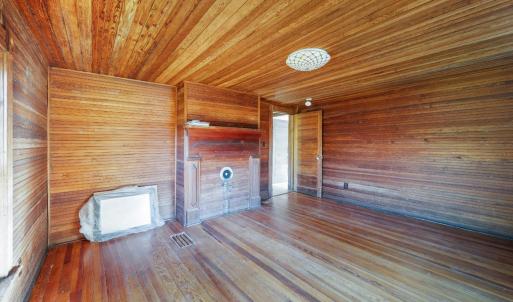 2nd floor bedroom